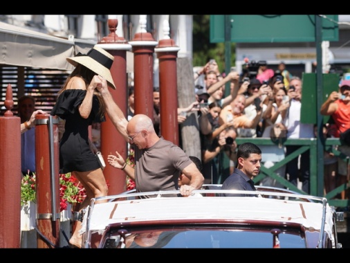 Ivanka alle Gallerie,i Bezos all'Harry's, giornata svago dei vip