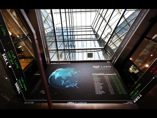 Borsa: l'Europa sale con Wall Street e dati Usa, Milano +0,1%