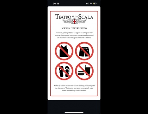 Alla Scala torna in vigore il dress code, via shorts e canotte