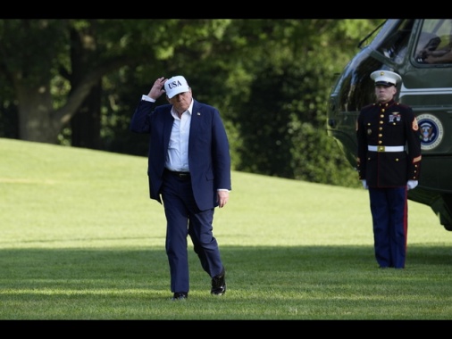 Trump pubblica lettera a Giappone e Corea del Sud, dazi al 25%