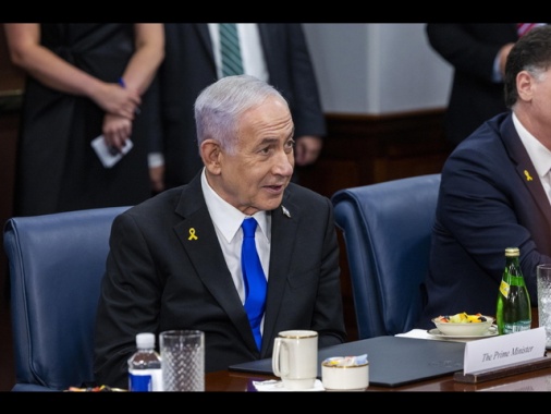 Netanyahu alle famiglie, Hamas sceglierà chi sarà liberato