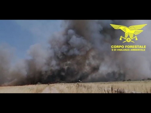++ Fiamme vicino all'aeroporto di Olbia, voli dirottati ++