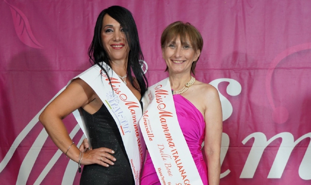 Le due mamme premiate al concorso: da sinistra, Solidea Bramante e Monica Tonetti
