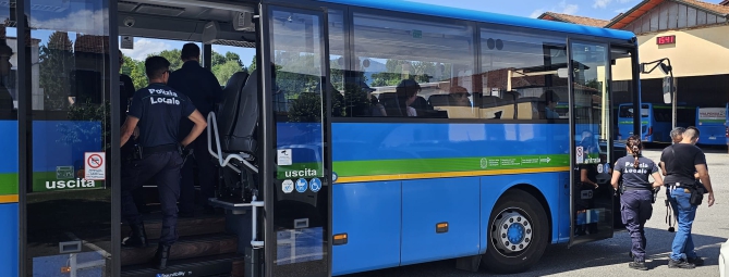 Polizia locale a bordo, più sicurezza sui bus tra Varese e Sesto Calende