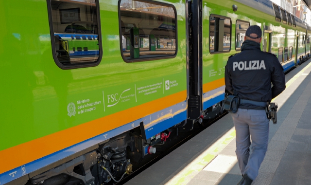 Tragedia sui binari, treni bloccati. Disagi anche nel Varesotto