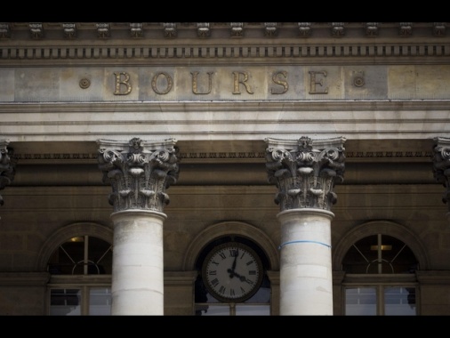Borsa: l'Europa conclude in positivo, Parigi +1,2%