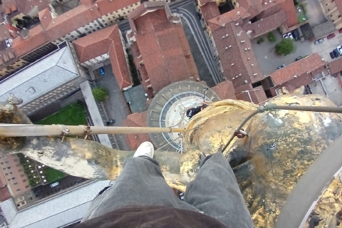 Folle selfie in cima alla basilica: nei guai due ragazzi