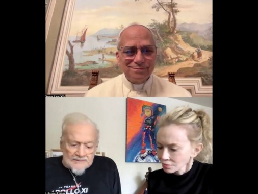 Il Papa al telefono con l'astronauta dello sbarco sulla Luna