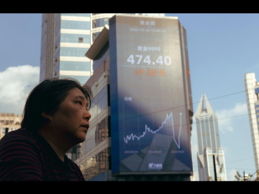 Borsa: Asia contrastata dopo il voto in Giappone, Tokyo chiusa