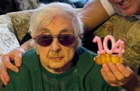 Lesa dice addio alla storica edicolante Pina