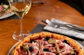 Rosso-Basilico-dove-il-gusto-fa-festa-e-la-convivialita-e-di-casa-6884e40d5d4cc1.jpg