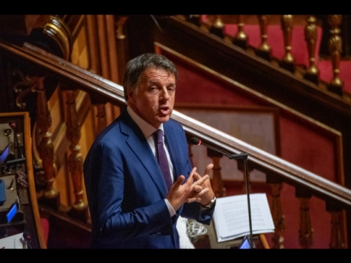 Renzi, sui dazi non è un accordo ma resa incondizionata dell'Ue