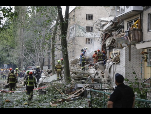 Sale a 26 bilancio delle vittime dell'attacco russo a Kiev