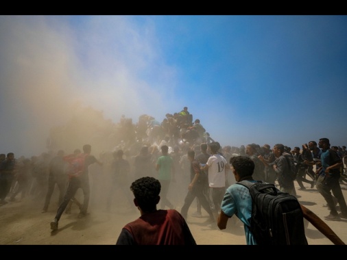 Media, attacchi Idf su Gaza, 10 palestinesi uccisi dall'alba
