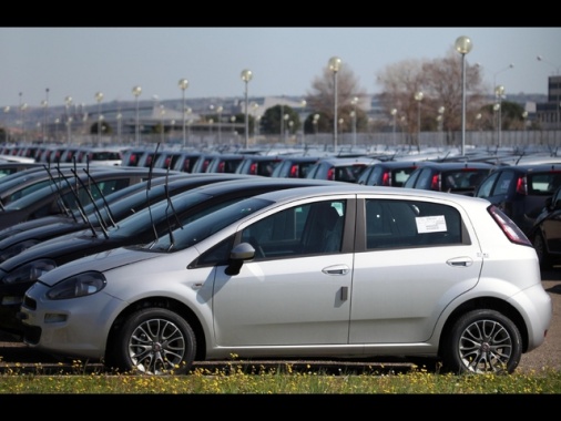 Fonti Ue, 'dazi Usa sulle auto scenderanno presto al 15%'