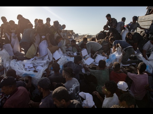 Media, Usa assumeranno controllo aiuti umanitari a Gaza