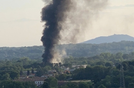 Stabilimento in fiamme, gravi danni alla Margarini Imballi
