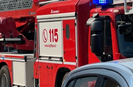 Veicolo in fiamme sulla SS336, traffico tornato alla normalità