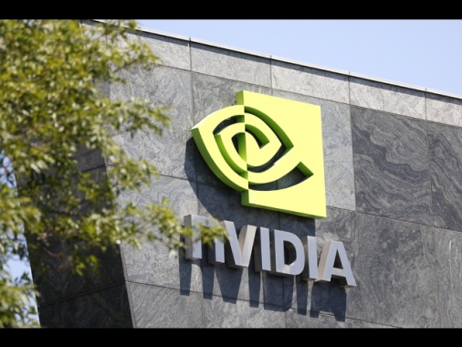 Cina vieta ad aziende tech acquisto di chip per IA di Nvidia