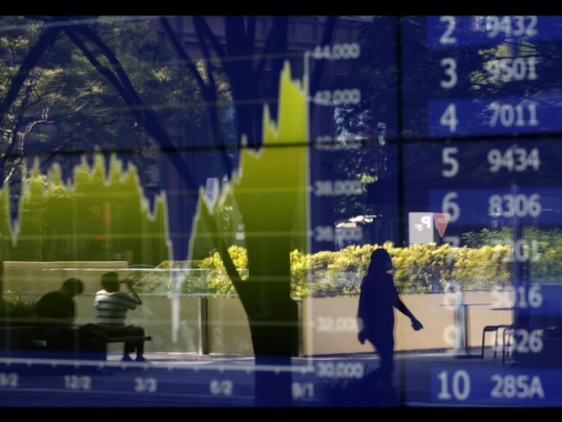 Borsa: Tokyo, apertura in rialzo (+0,57%)
