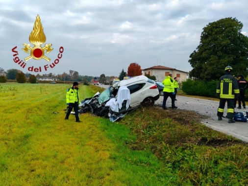 Scontro bus-auto, l'automobilista aveva la patente scaduta