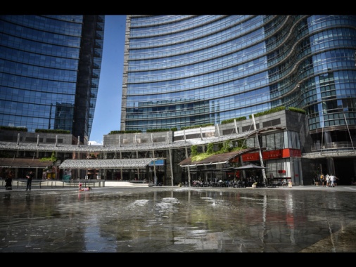 'M'hanno accoltellata', donna in prognosi riservata a Milano