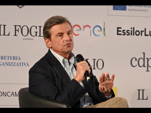 Renzi a Meloni, riportiamo Carabinieri e Polizia dall'Albania