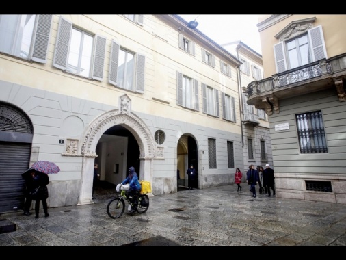 Ricavi Mediobanca a 867 milioni, su utile pesa costo ops