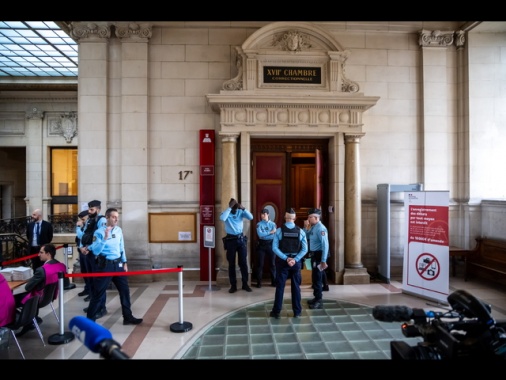 Procura chiede la libertà vigilata per Sarkozy