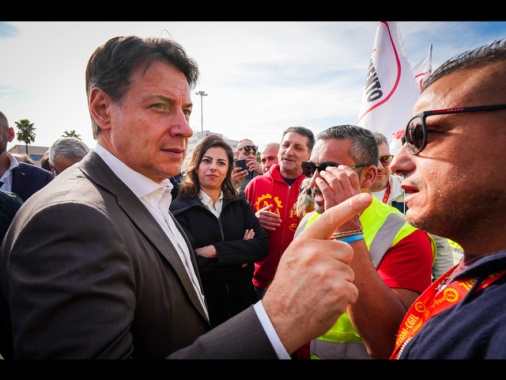 Conte, Meloni ipocrita, azzerare Garante non più credibile