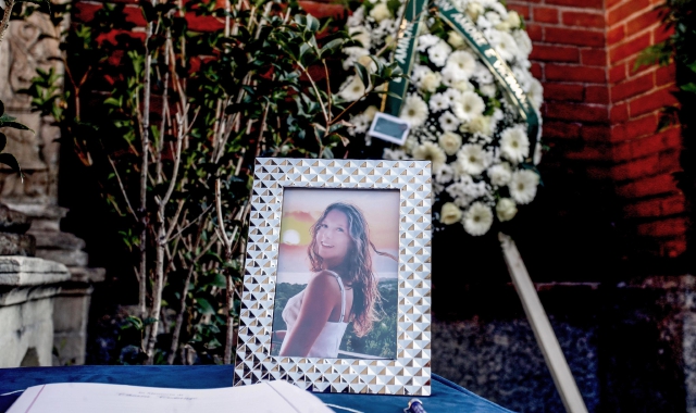 Tragedia di Crans, Folla per l'ultimo abbraccio a Chiara