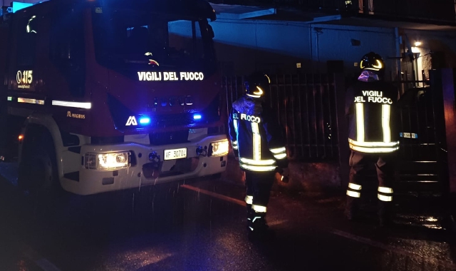 Sul posto sono intervenuti i vigili del fuoco (foto Archivio)