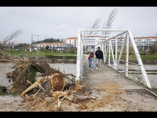 Allerta meteo in Portogallo, rischio di esondazione dei fiumi principali