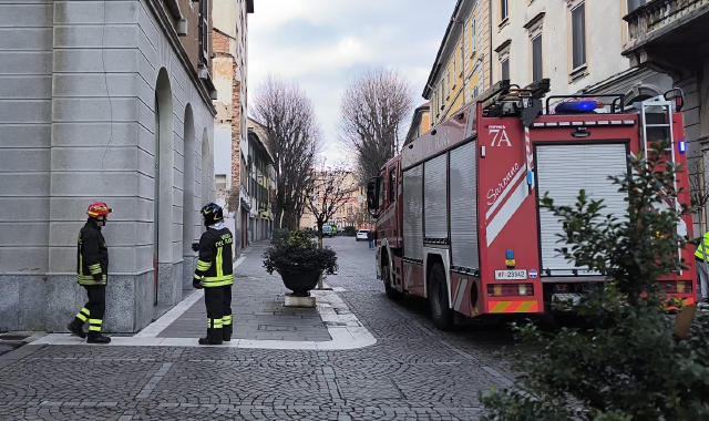 L’intervento dei vigili del fuoco in corso Italia 