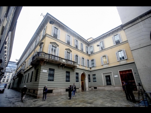 ++ Mediobanca, utile giù a 513 milioni in 6 mesi per 110 milioni di voci non ricorrenti ++