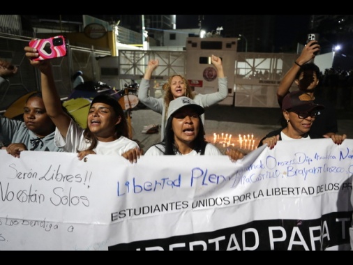 Venezuela, slitta il voto in Parlamento sulla legge di amnistia