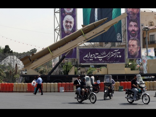 Media, 'Iran sigilla ingressi sito nucleare Ishafan, forse temono attacco'