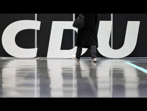 Spiegel, 'la Cdu vota per il divieto dei social ai minori di 14 anni'