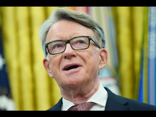 Ex ambasciatore Mandelson arrestato in Gb per lo scandalo Epstein