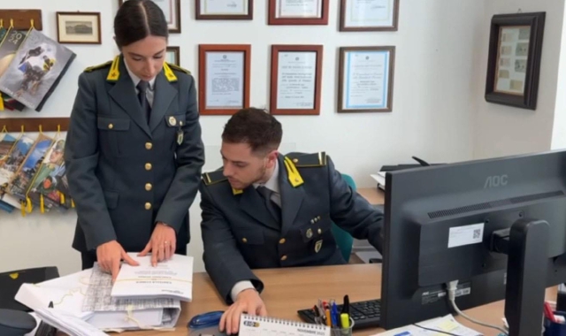 Curriculum truccato, due sotto accusa