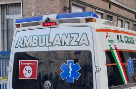 Tragico scontro auto-moto: muore a 46 anni