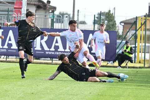 La Varesina inciampa in casa: ribaltone Leon