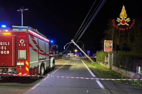 Schianto all'alba: morto 21enne