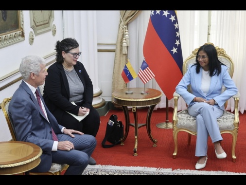 Il Venezuela riapre le sue missioni diplomatiche negli Usa