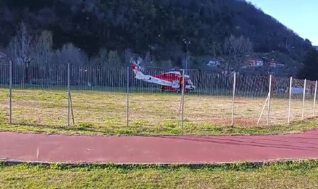 Dispersi sui monti, padre e figlio recuperati in elicottero