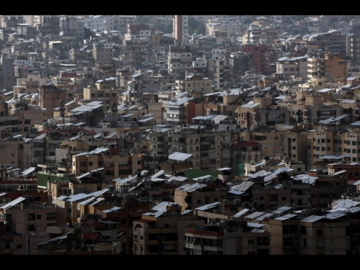 Raid aereo Idv contro periferia sud di Beirut, colonne di fumo