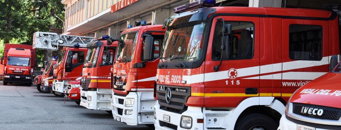 «Sedi dei vigili del fuoco fatiscenti e a rischio amianto»