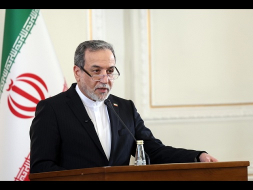 Teheran, falso e infondato che l'Iran abbia chiesto un cessate il fuoco