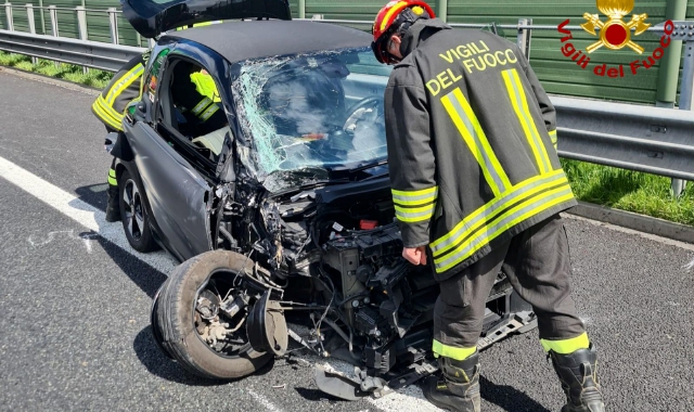 Scontro auto-mezzo pesante: 62enne in ospedale