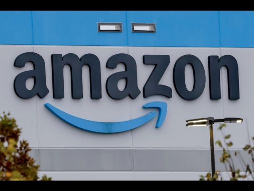 Attacco a datacenter Amazon nel Bahrein, pasdaran rivendicano